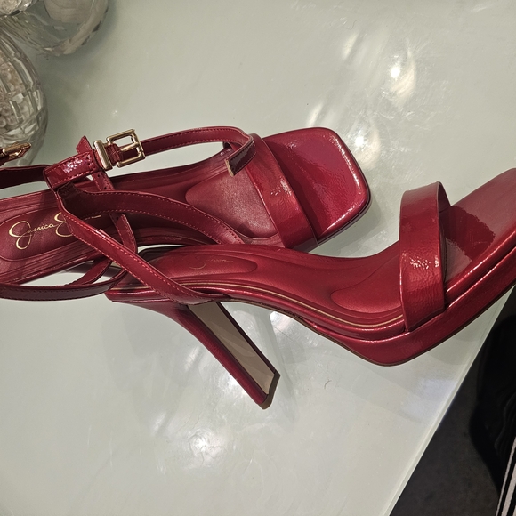 Jessica Simpson Red Heels Strappy Design - Picture 6 of 7